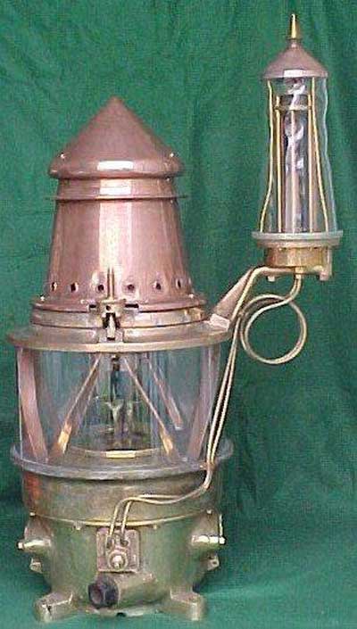 Port lamp with smaller side lamp